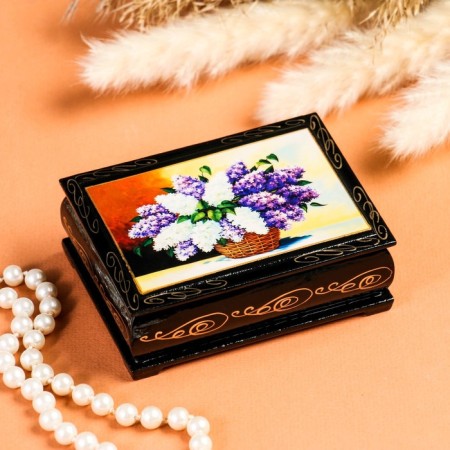 Giacintic box, 7.5 × 10 cm, lacquer miniature