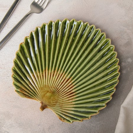 Ceramic serving dish "Dender", 19.5 × 19 × 2 cm, green color