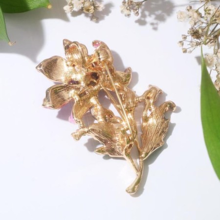 Brooch "Flower" Field, color in gold-1