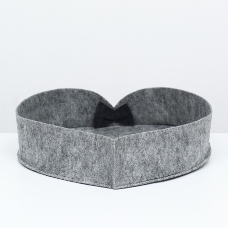 Lynchik for animals from felt "Love", 33 x 35 x 10 cm-1