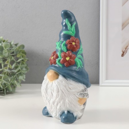 Pigger "Gnome Scandy" height 22.5 cm, width 9.5 cm, length 11.5 cm-4
