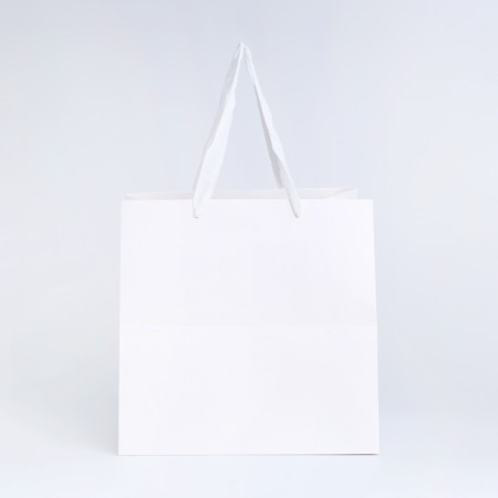 A bag with a square bottom 25 x 25 x 25 cm, white-1