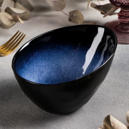 Sapphire salad, 15 × 12 × 8.5 cm