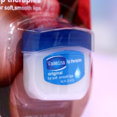 Cosmetic Vaselin for the lips, classic-1