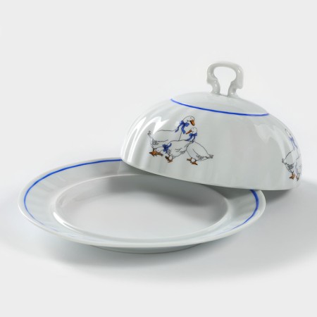 Porcelain Maslenka "Geese", 500 ml, D = 17.7 cm-1