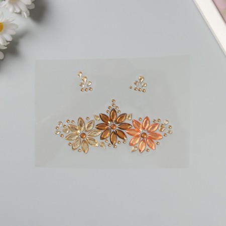 Sticker of rhinestones plastic on the face "Three flowers" gold 14.5x16 cm-1