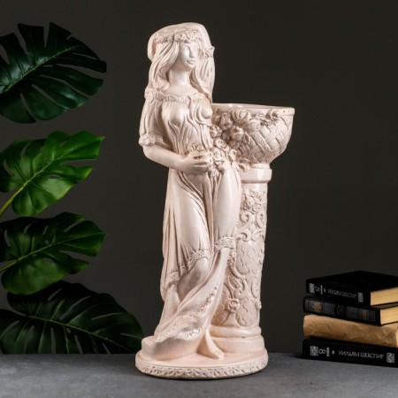 Figure from the Kashpo "Girl at the Column" aged 25x64x30cm