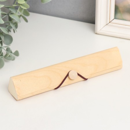 Casket wood under the painting Triangle "Thin sheet" 19x3.4x3.4 cm