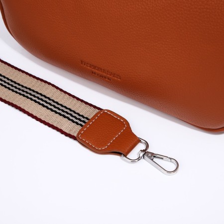 Bag Cross-Bodi with a zipper, the color is red-4