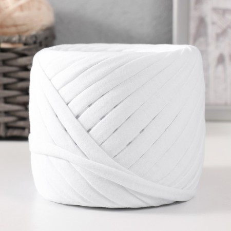 Facial knitwear yarn 200 ± 10 g (white)
