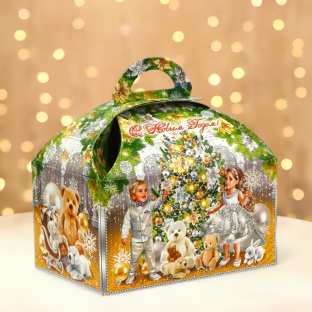 New Year. Gift box "New Year's charm" is a small casket 18.5 x 12.5 x 19cm.