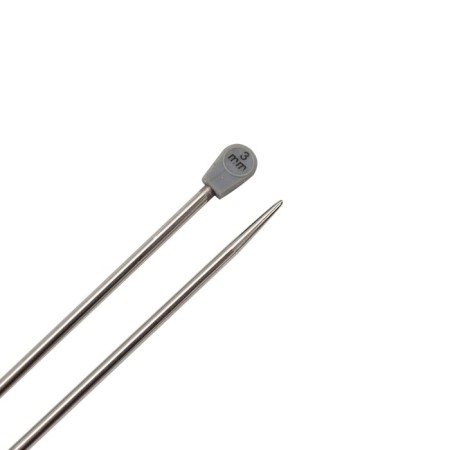 The knitting needles are straight, metal, 35 cm/3.0 mm-2