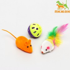 A set of toys for cats: 2 mice (5 and 6 cm) and a ball 3.8 cm, a mix of flowers