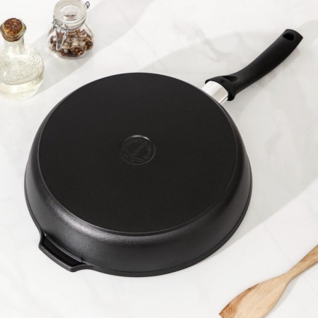 The “Tradition” pan, D = 28 cm, plastic handle, anti -stick coating, black color-1