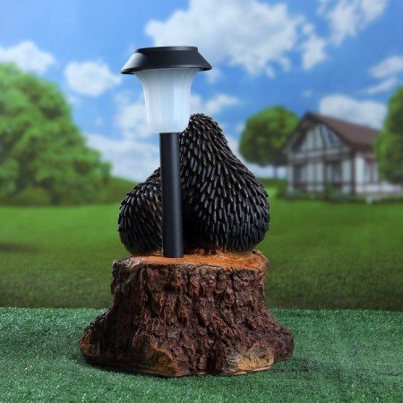 Garden Light "Three Hedgehogs on a Stroke with a Lantern" 34x26cm-9