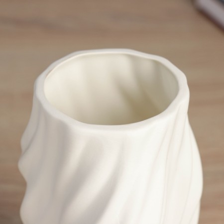 VAZA Ceramics Table "Oscar" D-8 cm, 20x10.5 cm, white-1