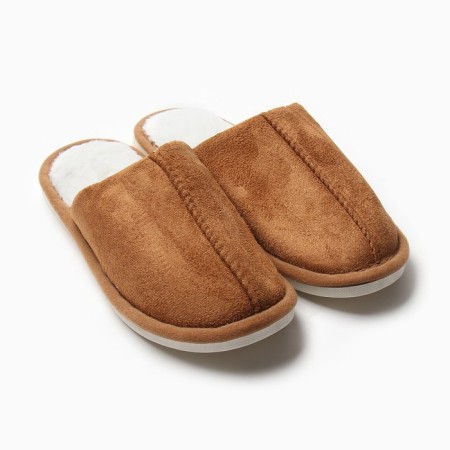 Male sizes 44-45, mustard color
