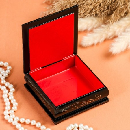 Casket "Flowers" with a lining, 10 × 10 cm, lacquer miniature-1