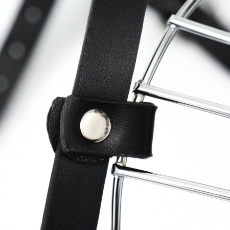 Mercorizer Metal No. 1 with a tripartite strap, pressed skin, black-8