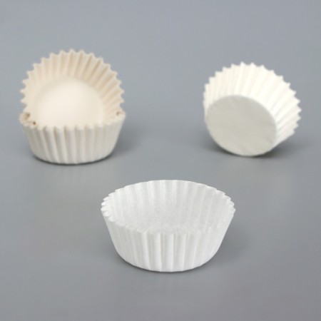 White tartlet, 3 x 1.5 cm