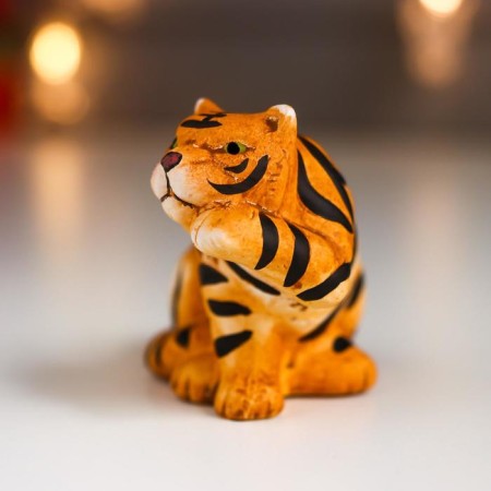 Souvenir ceramics "Tiger - give paw" 7x4.5x5.5 cm-1