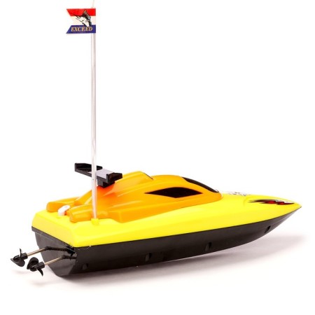 Radio -controlled “Racer” boat works from batteries-2