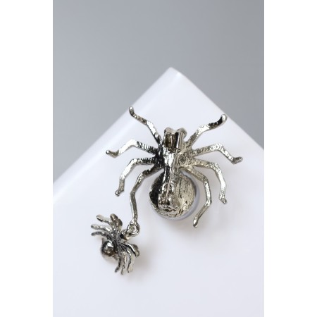 Brooch "Spider" and spider, colored in silver-1
