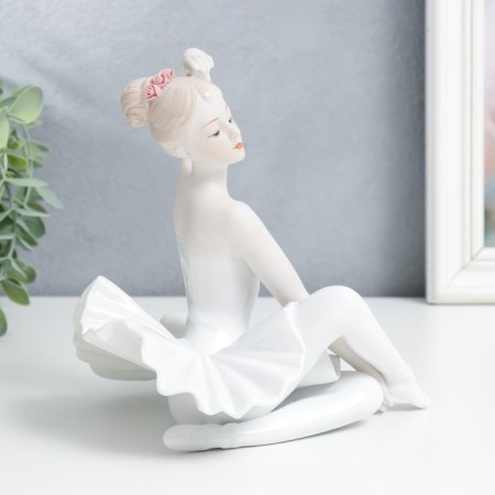 Souvenir Ceramics "Ballet" 17x14x16 cm-1