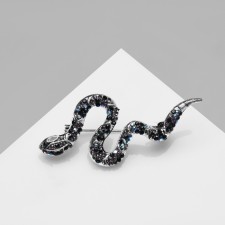 Brooch 