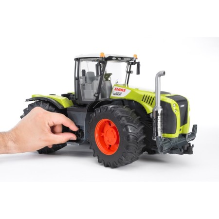 Claas Xerion 5000 tractor with a rotating cabin-10