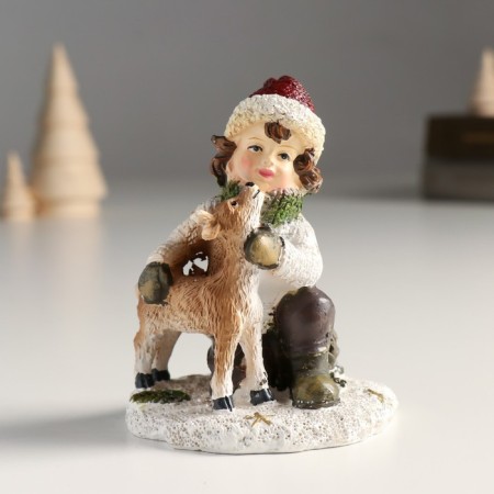 Polystone souvenir "Baby with a deer" red-green 7.8x8x10.3 cm