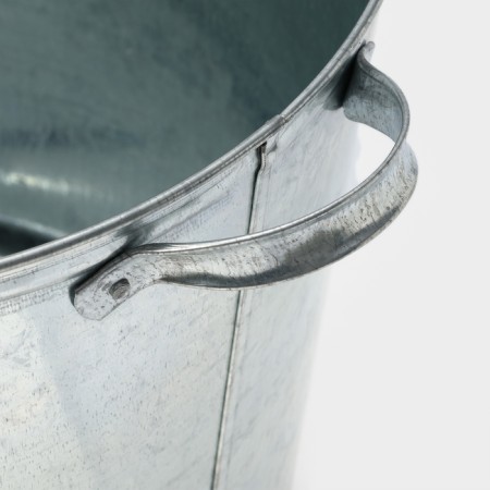 Galvanized linen tank, 32 liters, with a lattice, GOST-5