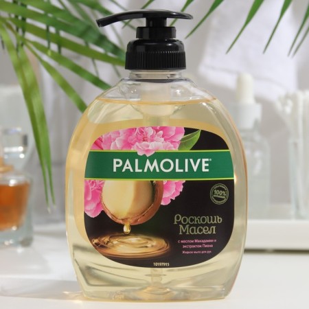 Palmolive liquid soap "with macadamia oil and peony extract", 300 ml