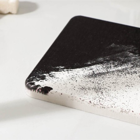 Hot Black Night, 10 × 10 cm stand-3