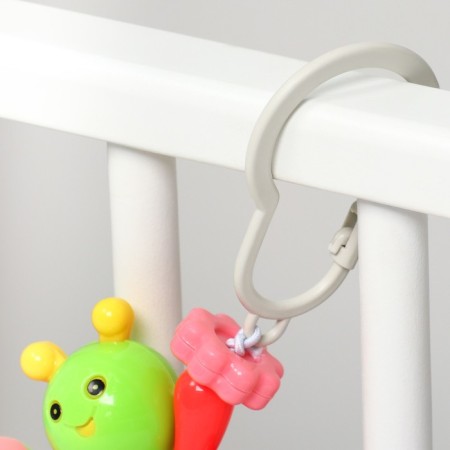 Stretching to a stroller/crib "Bear and Friends", 4 toys, color mix, crush me-7