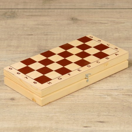 Chess figures, plastic, King H-6.2 cm, pawn H-3 cm-4