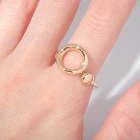 The ring "minimal" circles duet, color gold, dimensionless-2