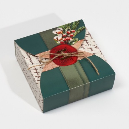 Box the team "New Year's Parcel", 16 x 16 x 6 cm, New Year