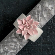 Ceramic ring for napkins 