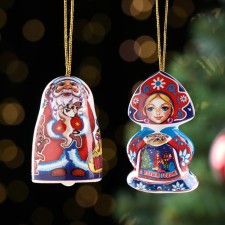 A set of Christmas tree toys 