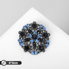 Brooch 