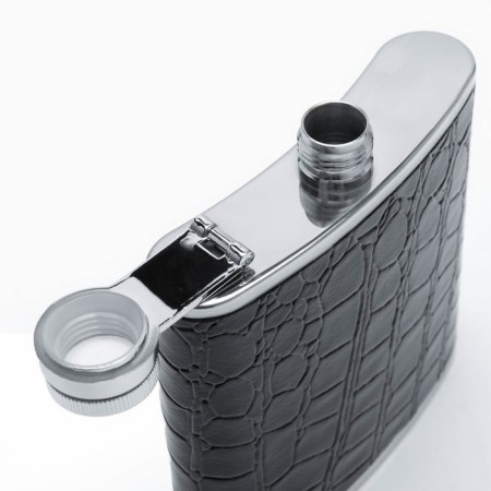 Gift set 4 in 1 "Black Crocodile": Flake 180 ml, funnel, 2 glasses, 17 x 18 cm-3