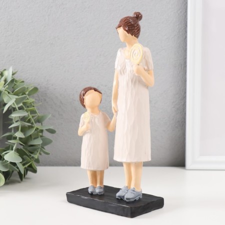 Polystone souvenir "Mom with daughter, with candy" 22.5x5x10 cm-3