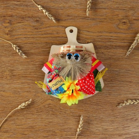 The amulet "Brownie on the board", 14 cm, mix-7