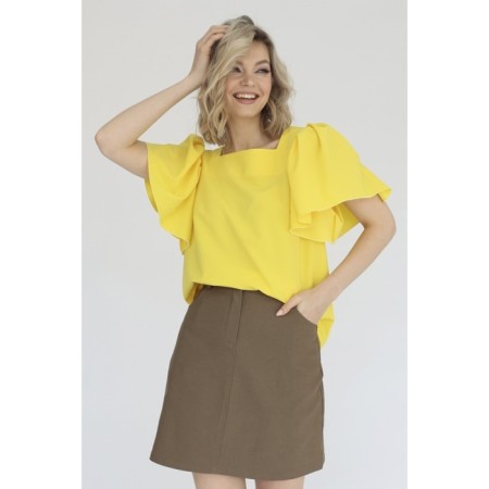 Blouse with a neckline, size 48