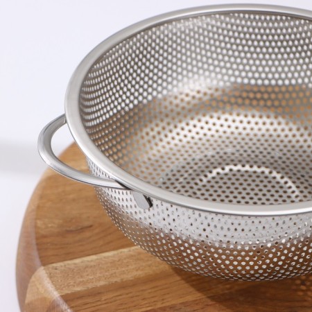 A colander made of stainless steel "Marco", d = 19 cm, two handles, chrome color-2