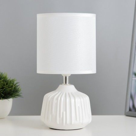 E14 40W white 3x13x25 cm Risalux desktop