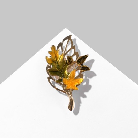 Brooch "Leaves" bouquet, colored in gold-2