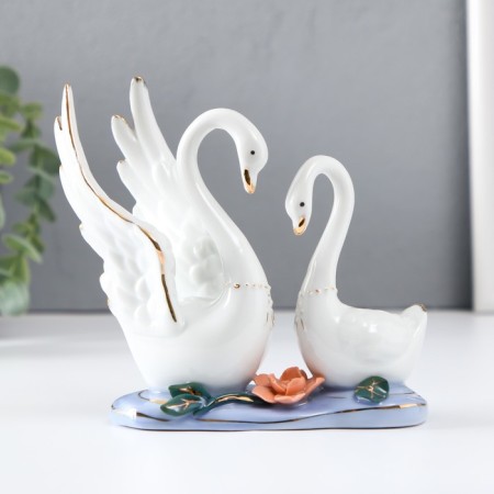 Souvenir ceramics "Two swan in a backwater with a lotus" 13 cm