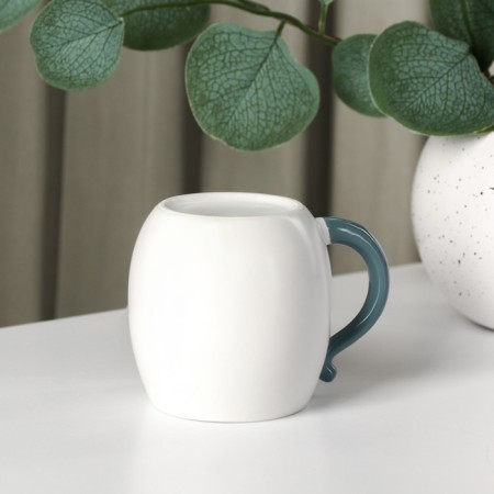 Tea couple ceramic "elephant", 2 items: a mug with a spoon of 220 ml, a saucer 19 × 12.5 cm-4
